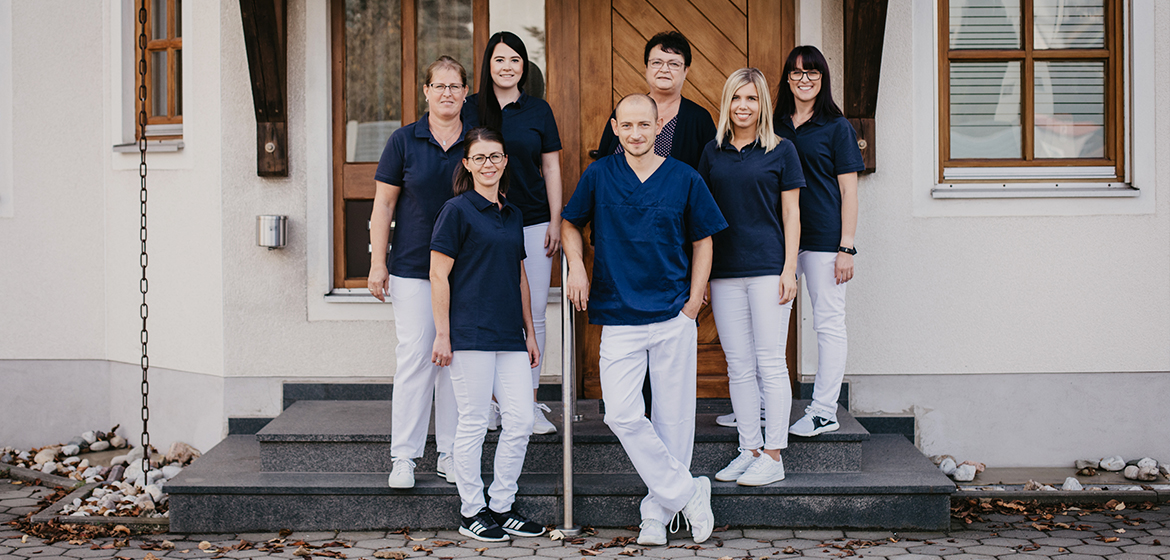 Dr. Florian Kraus und sein Praxisteam